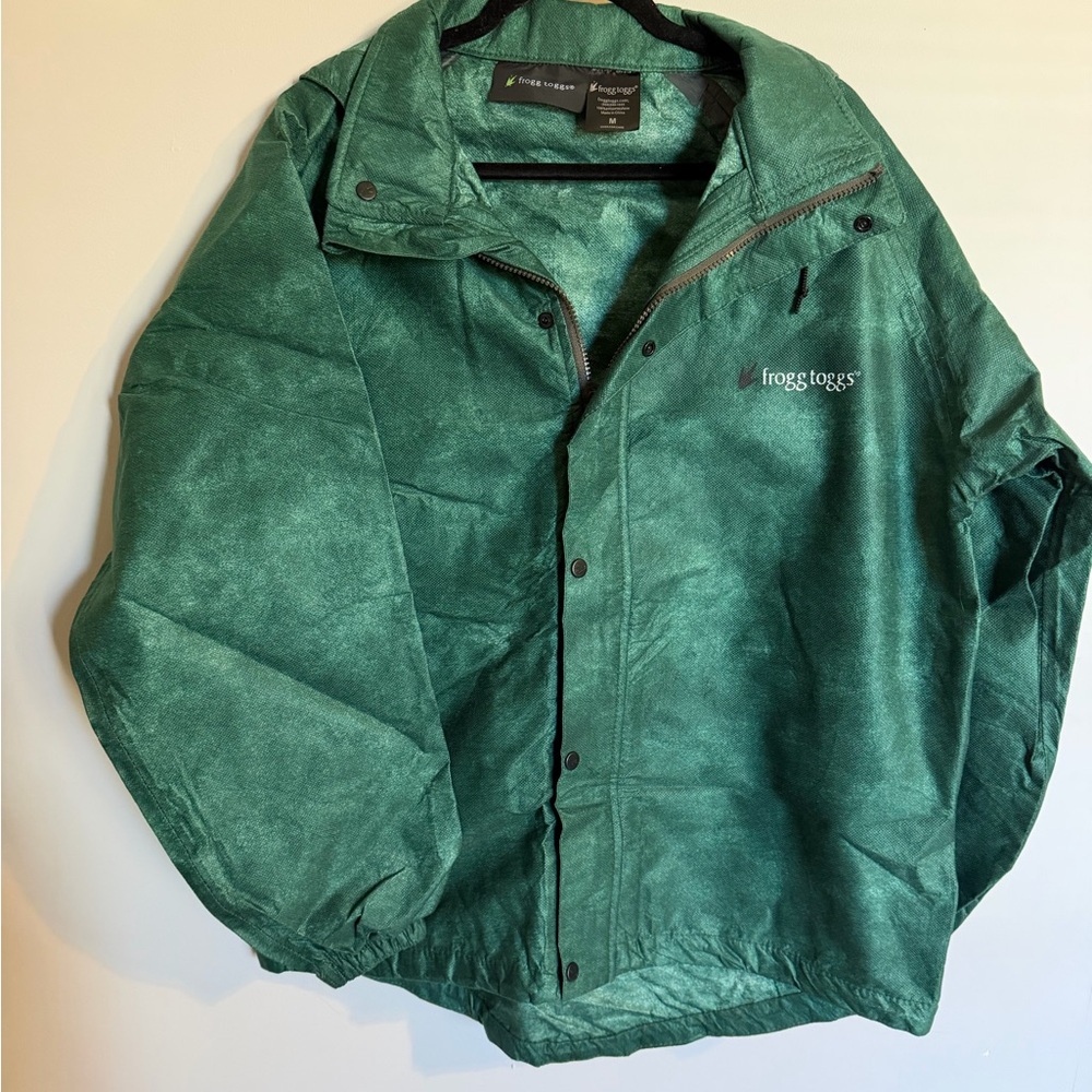 Men's Frogg Toggs  EUC sz medium